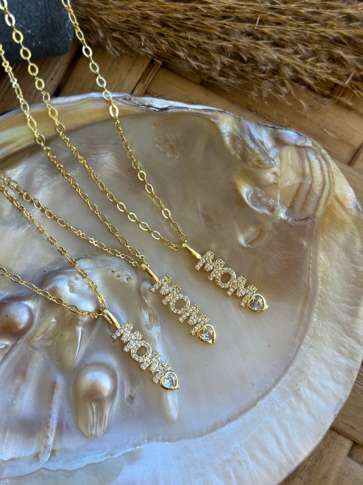 Mom chain
