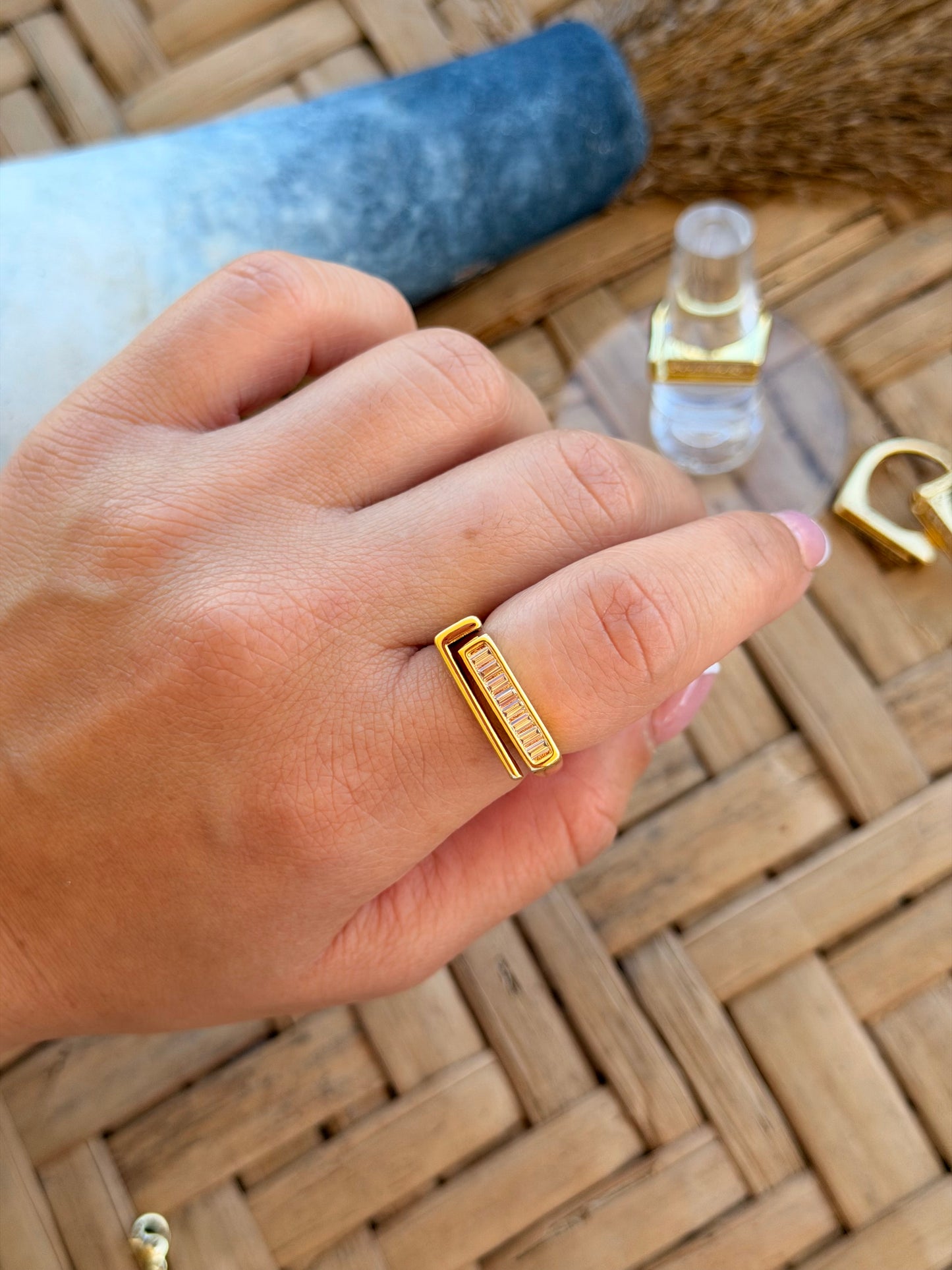 Cube ring