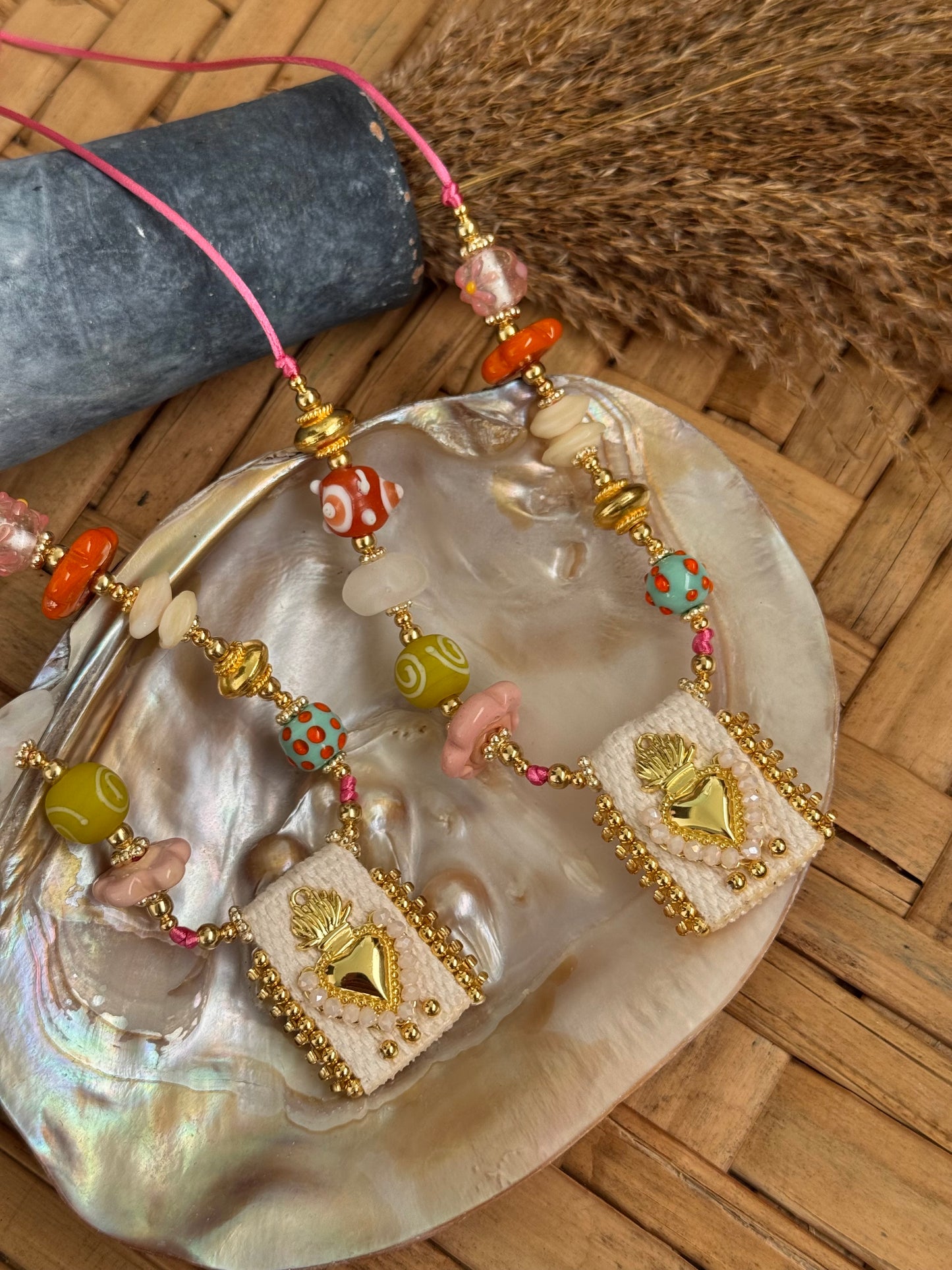 Sagrado Corazón tropi necklace