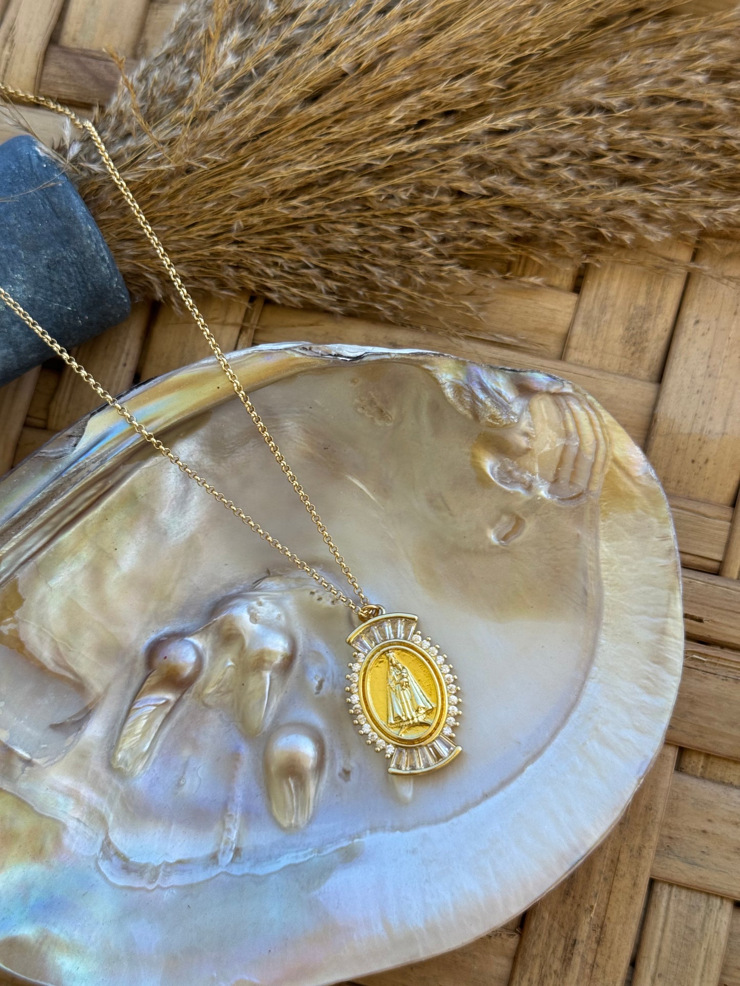 Milagrosa chain