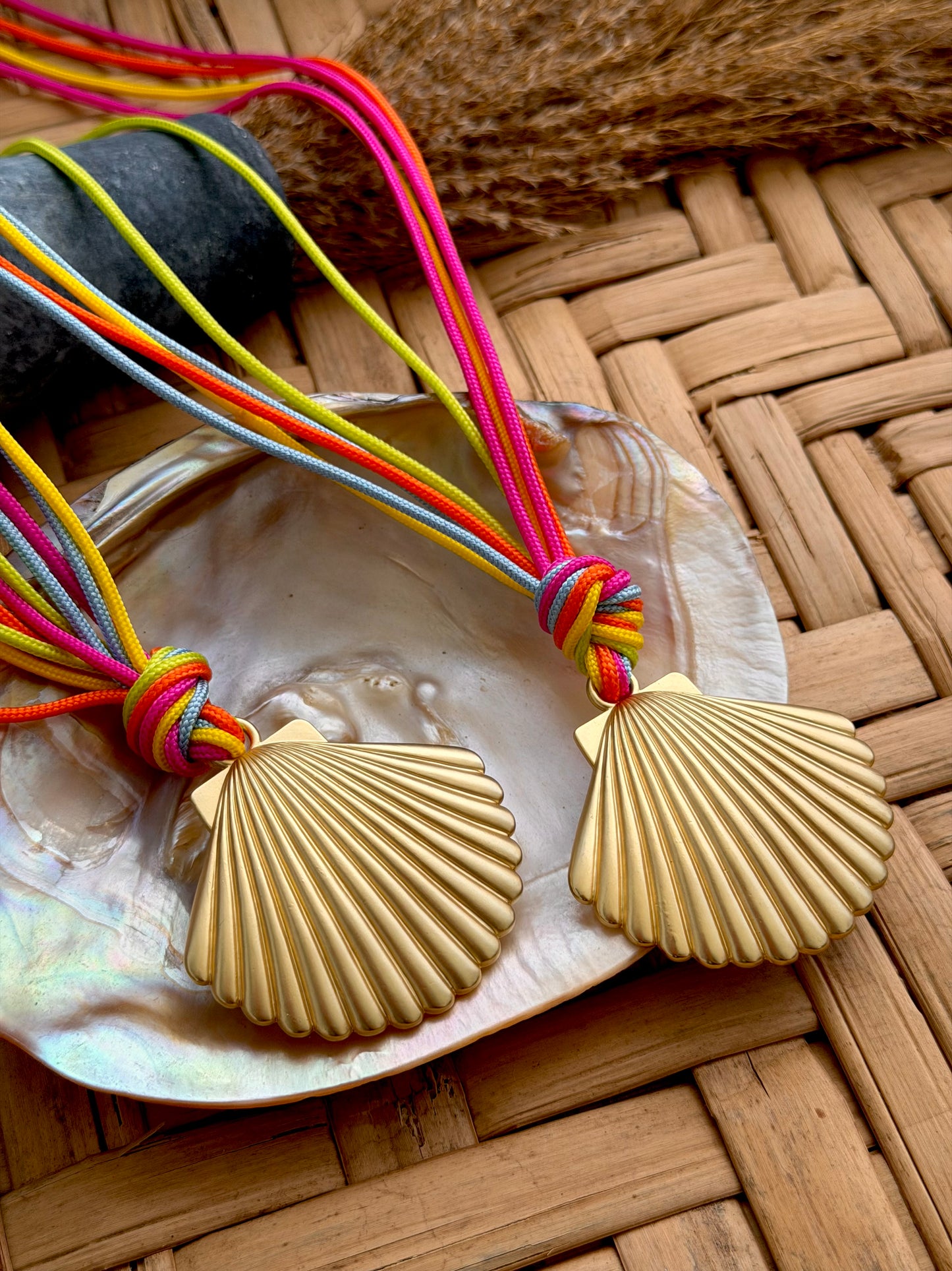 Concha necklace