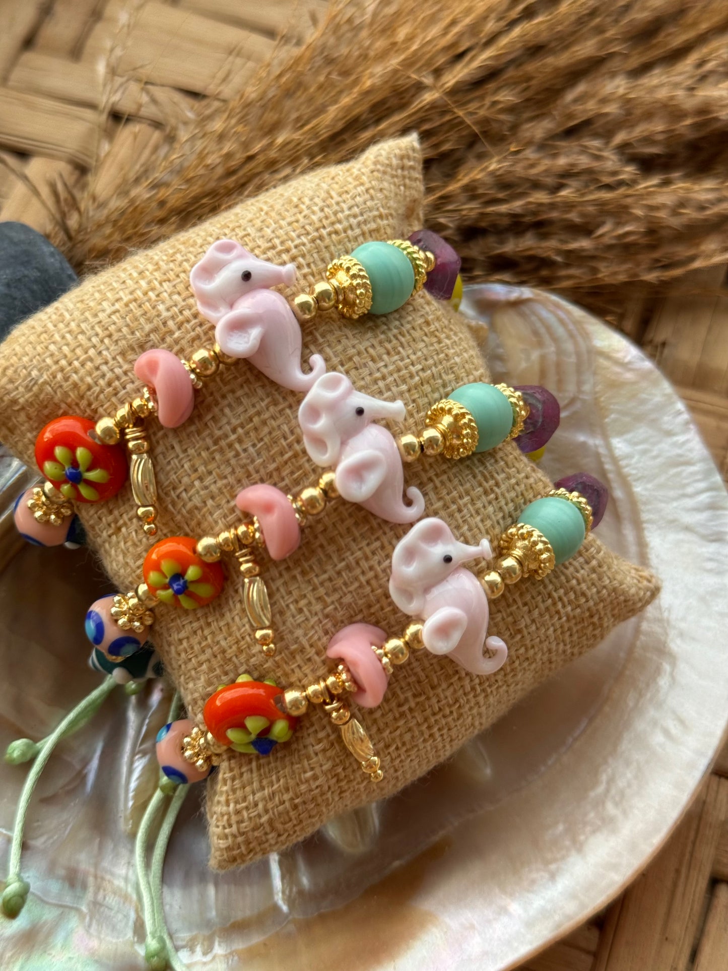 Seahorse bracelet pink