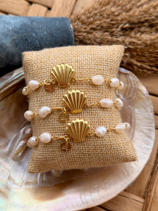 Conchita pearl bracelet