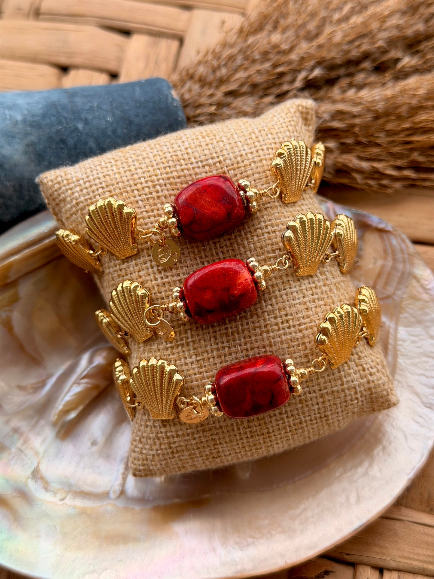 Concha coral braceler