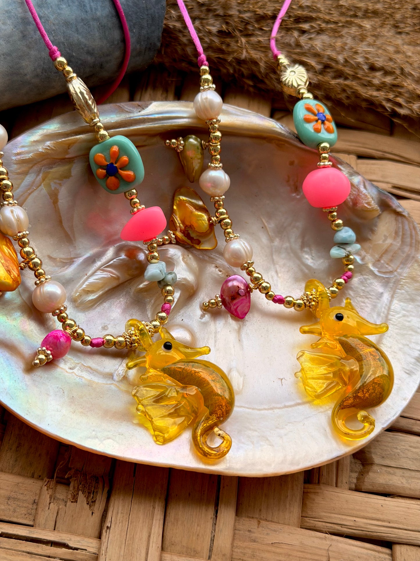 Caballito de mar necklace