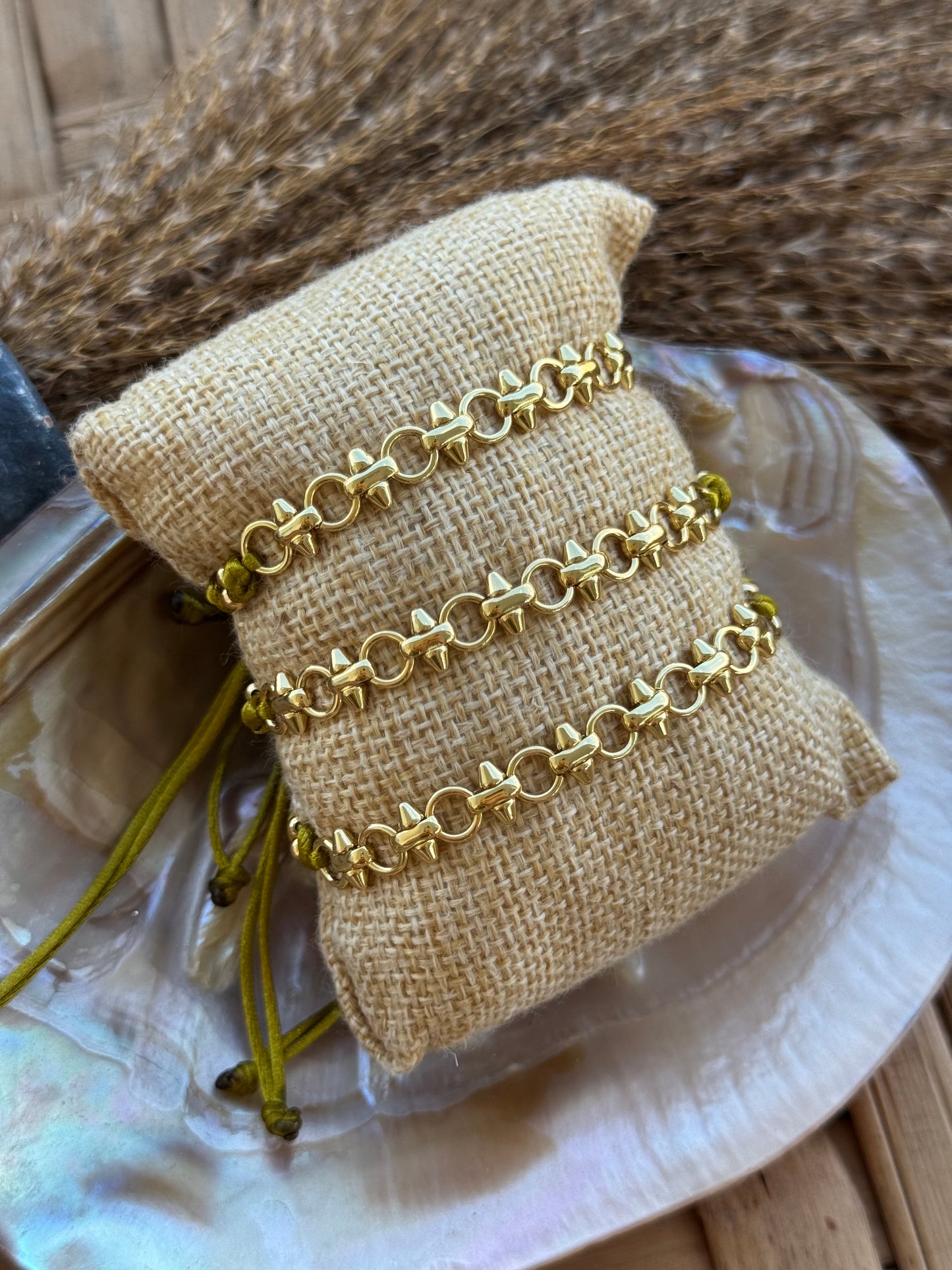 Spike hilito bracelet