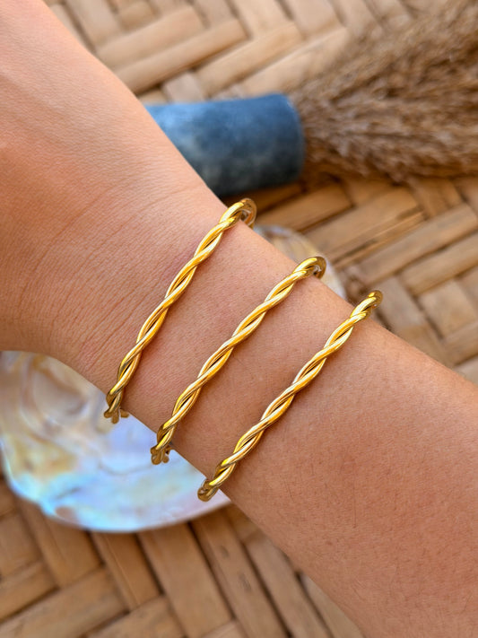 Twisted bangle