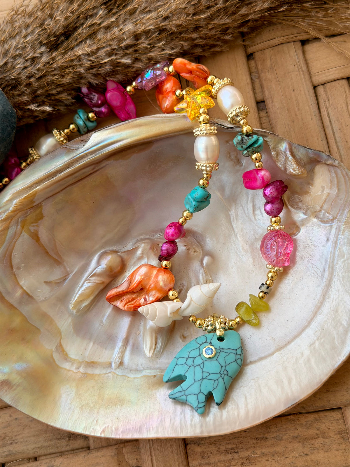Turquesa fish necklace