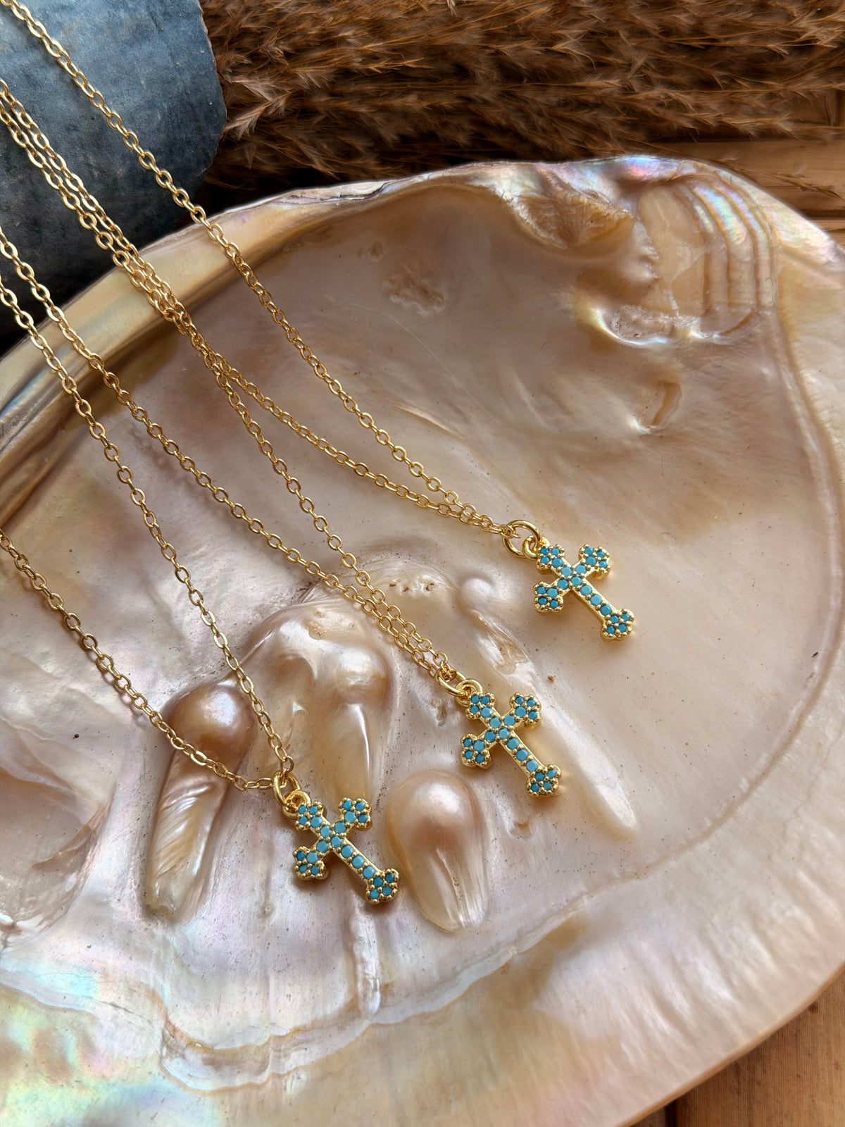 Crucecita chain