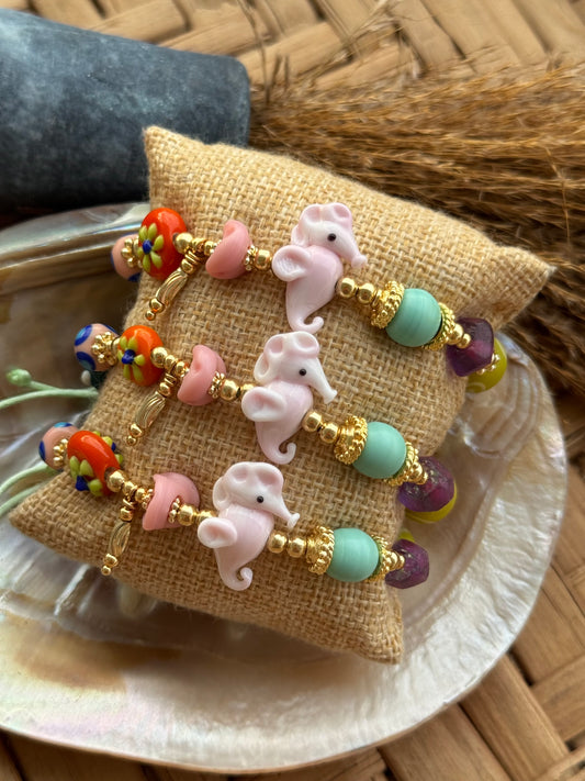 Seahorse bracelet pink