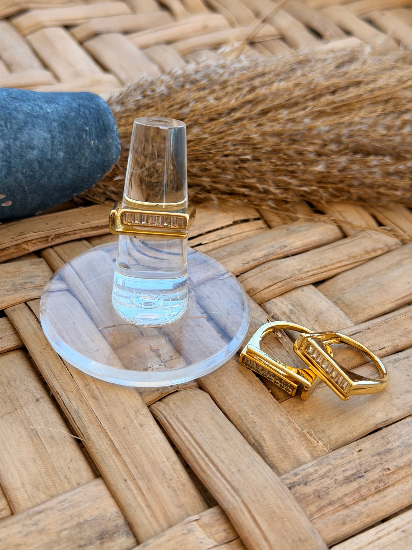 Cube ring
