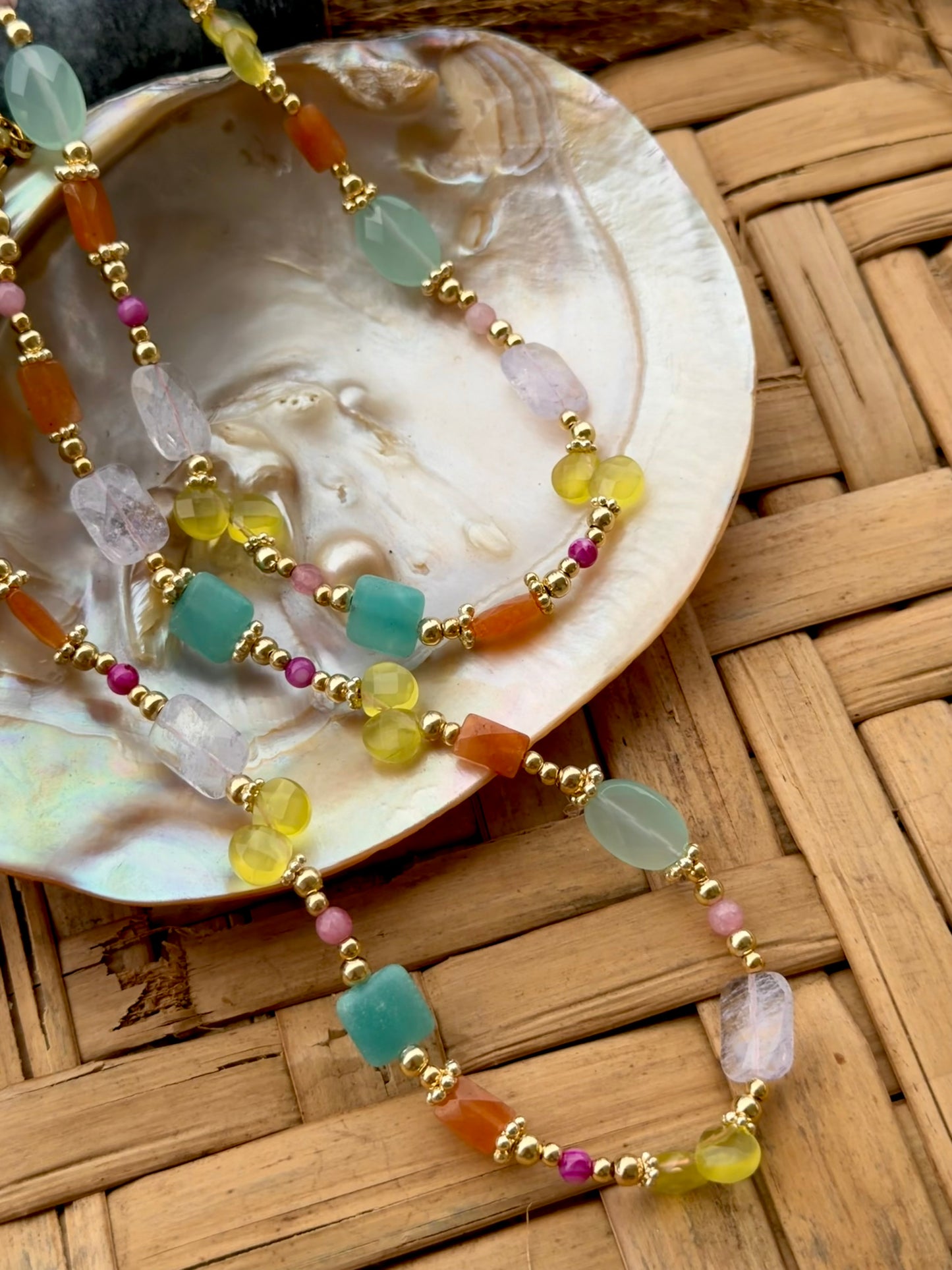 Gitana choker