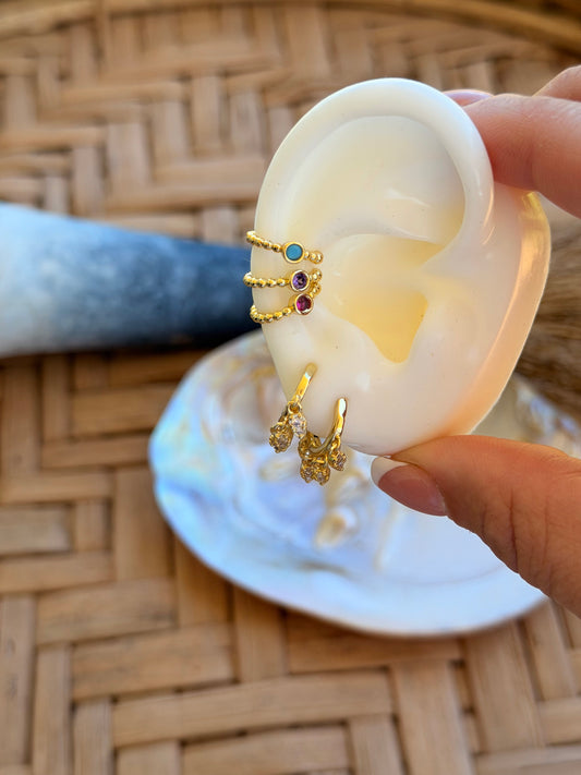 Dainty earcuff